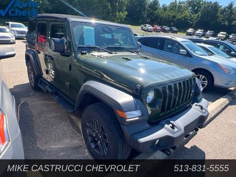Used 2024 Jeep Wrangler Unlimited Sport AWD/4WD image 2