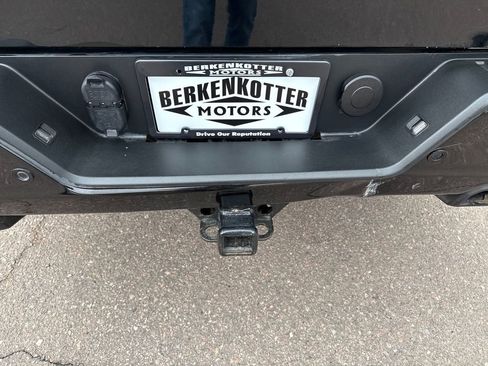 Used 2019 GMC Sierra 1500 AT4 w/ AT4 Premium Package image 12