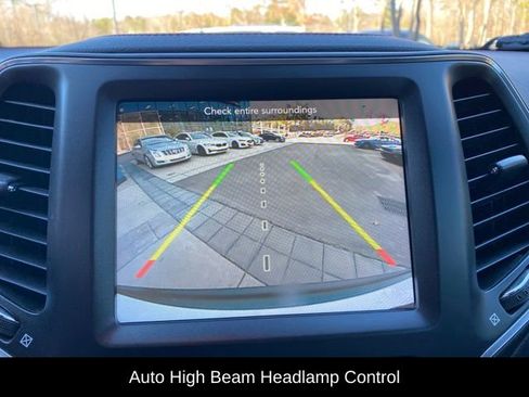 Used 2022 Jeep Cherokee Trailhawk w/ Technology Group B image 13