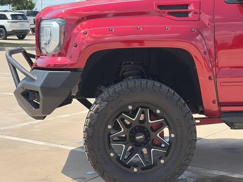Used 2018 GMC Sierra 1500 SLT w/ All Terrain Package AWD/4WD image 4