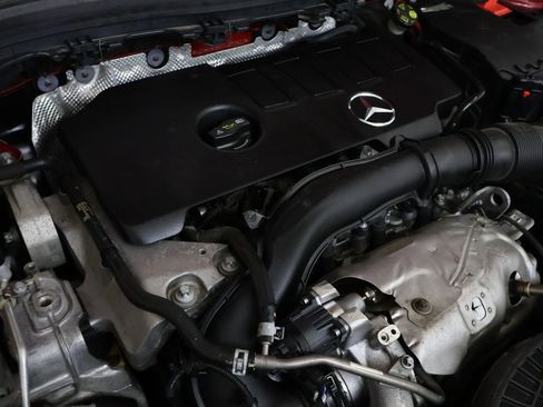 Used 2021 Mercedes-Benz GLA 250 GLA 250 w/ Premium Package image 25