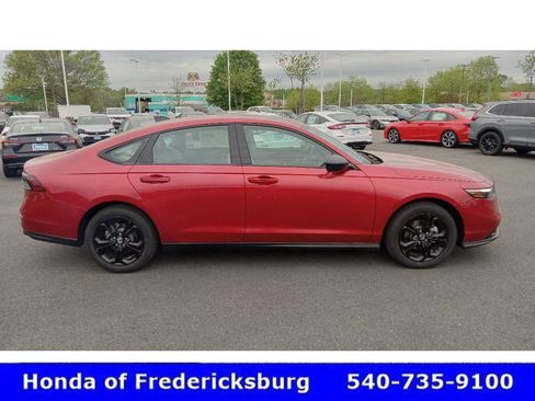 Used 2025 Honda Accord SE image 5