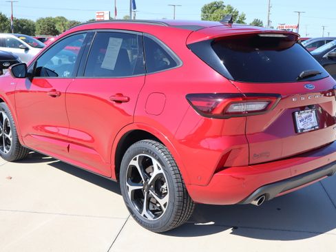 Used 2023 Ford Escape ST-Line Elite w/ Premium Technology Package image 8
