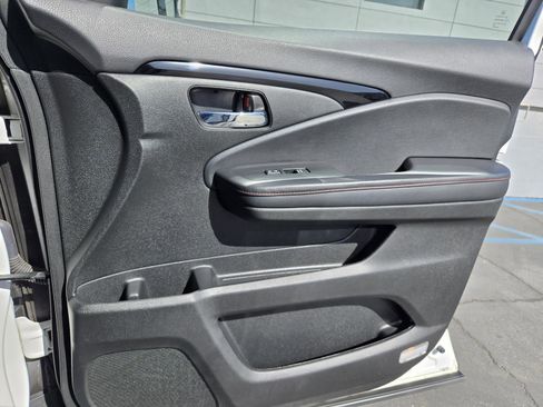 Used 2022 Honda Pilot Black Edition image 34