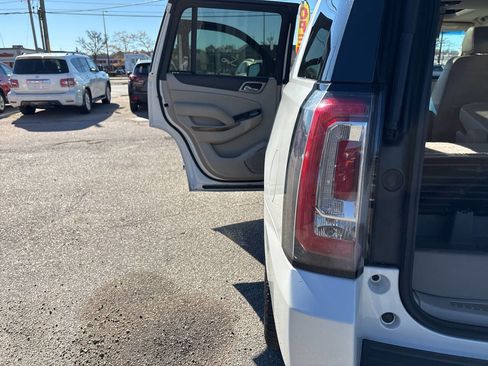 Used 2017 GMC Yukon Denali w/ Open Road Package image 74