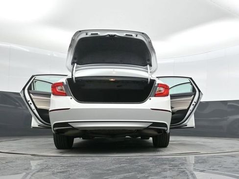 Used 2018 Honda Accord EX image 50