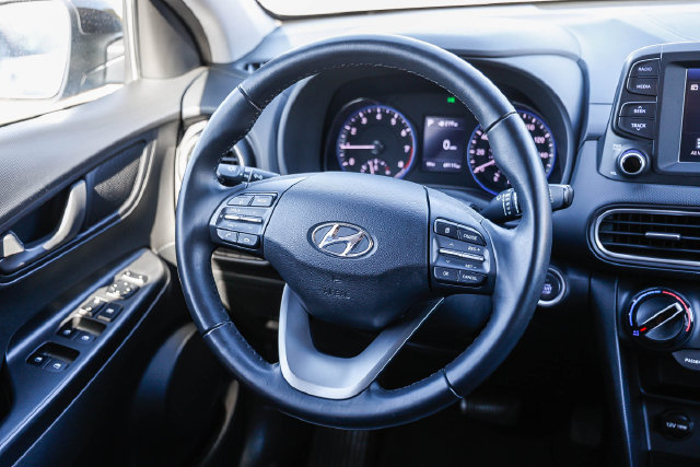 Used 2018 Hyundai Kona SEL AWD/4WD image 16