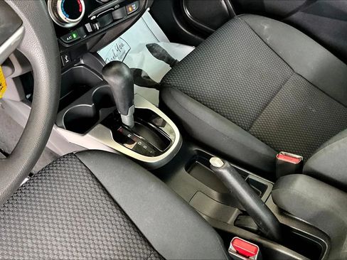 Used 2018 Honda Fit LX image 15