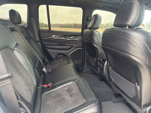 Used 2022 Jeep Grand Cherokee Altitude image 18