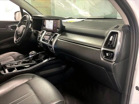 Used 2023 Kia Sorento SX AWD/4WD image 13