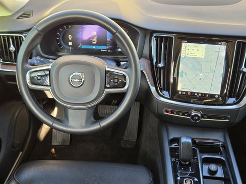 Certified 2023 Volvo V60 B5 Cross Country Plus w/ Climate Package image 36