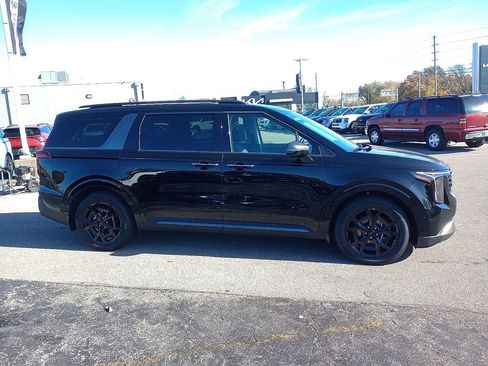 New 2026 Kia Carnival SX Prestige image 2