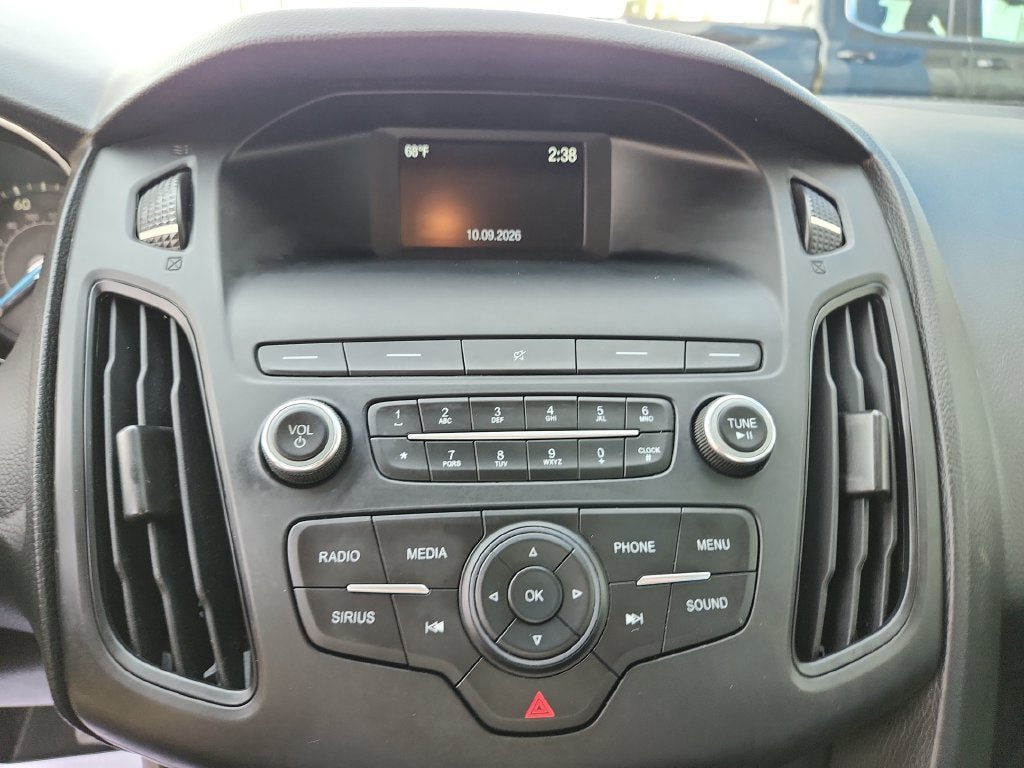 Used 2018 Ford Focus SE FWD image 23