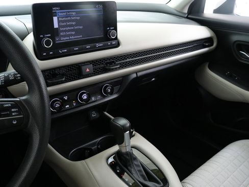 Used 2023 Honda HR-V LX image 18