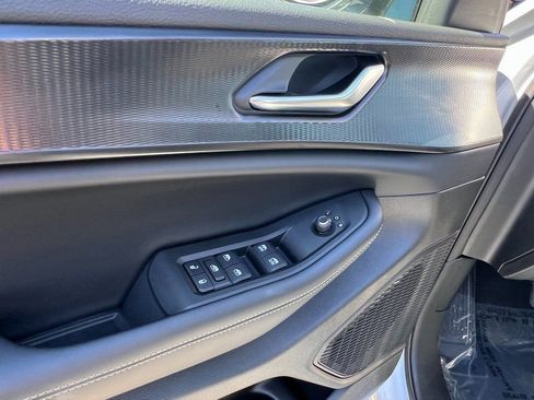 New 2025 Jeep Grand Cherokee L Altitude image 20