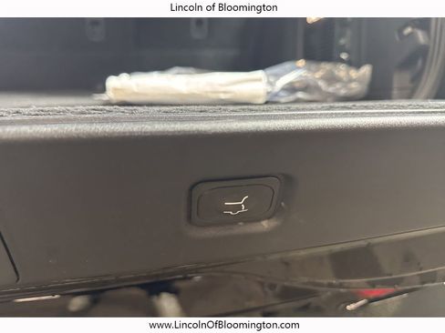 New 2025 Lincoln Navigator L Reserve w/ Jet Appearance Package image 71