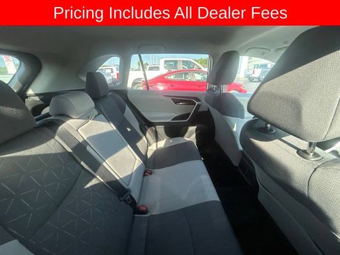 Used 2024 Toyota RAV4 XLE FWD image 4