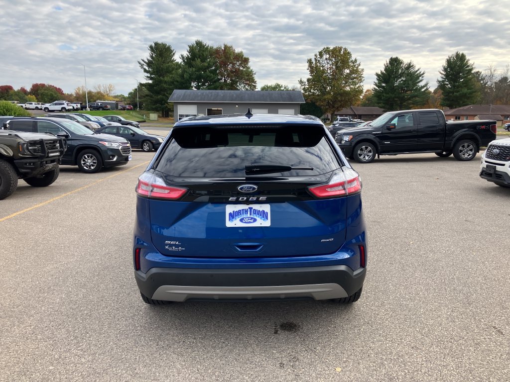 Used 2024 Ford Edge SEL w/ Convenience Package AWD/4WD image 9