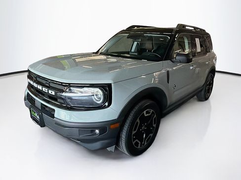 Used 2022 Ford Bronco Sport Outer Banks w/ Tech Package AWD/4WD image 3