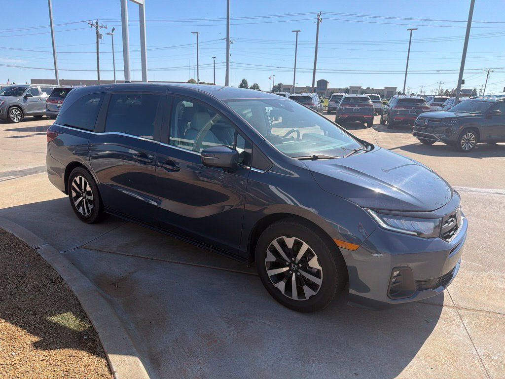 Used 2025 Honda Odyssey EX-L image 3