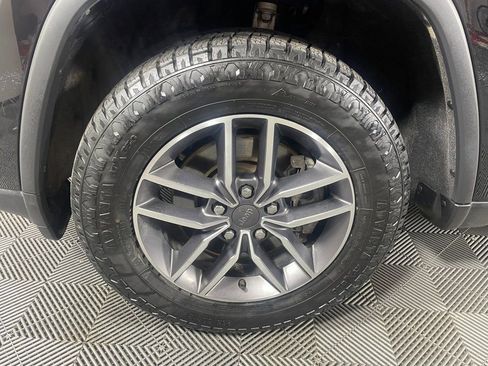 Used 2021 Jeep Grand Cherokee Limited image 12