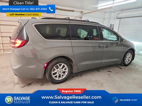 Used 2022 Chrysler Pacifica Touring-L FWD image 4