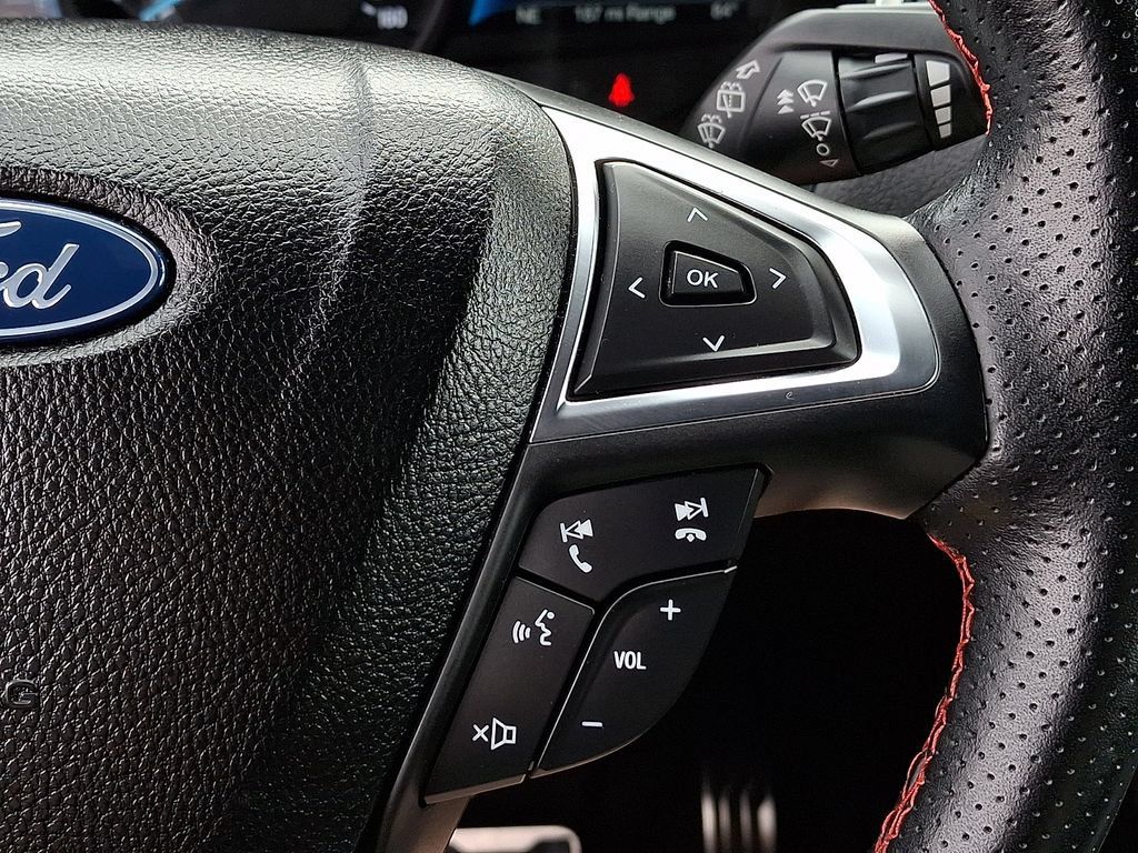 Used 2021 Ford Edge ST-Line AWD/4WD image 23