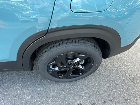 New 2026 Kia Seltos EX image 9