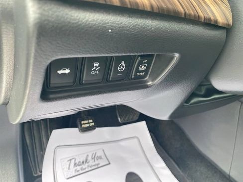 Used 2018 Nissan Maxima Platinum FWD image 18
