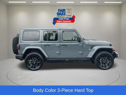 Used 2025 Jeep Wrangler Unlimited Sahara w/ Safety Group AWD/4WD image 6