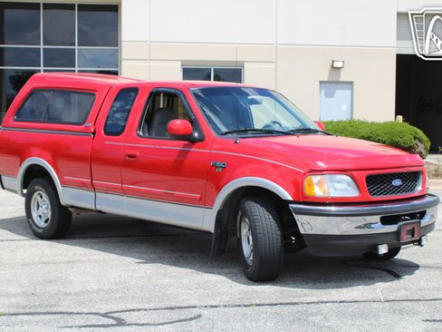 Used 1997 Ford F150 Lariat RWD image 2