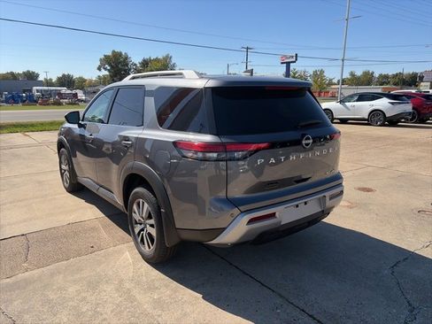 New 2025 Nissan Pathfinder SL w/ Cargo Package image 4