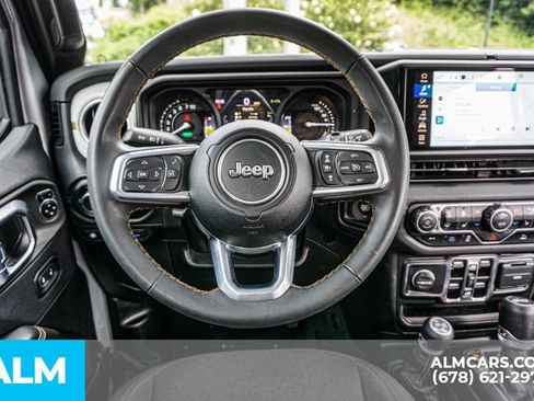 Used 2024 Jeep Wrangler Unlimited Sahara AWD/4WD image 29