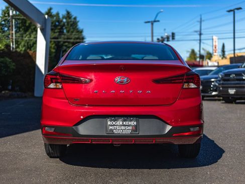 Used 2020 Hyundai Elantra SE FWD image 8