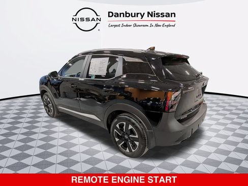 Certified 2025 Nissan Kicks SV w/ SV Premium Package AWD/4WD image 6