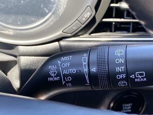 Used 2022 MAZDA MAZDA3 s FWD image 15