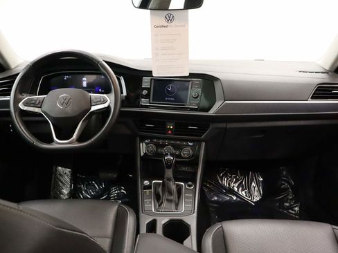 Certified 2024 Volkswagen Jetta SE image 14