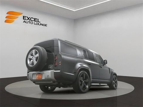 Used 2024 Land Rover Defender 130 S image 53