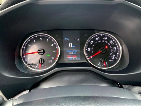 Used 2020 Toyota RAV4 XLE image 25