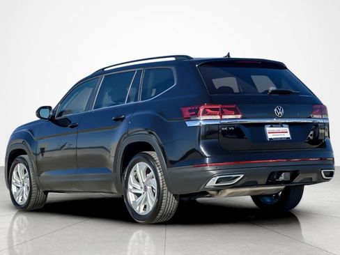 Used 2023 Volkswagen Atlas SE image 3