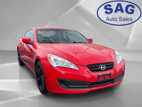 Used 2012 Hyundai Genesis 2.0T RWD image 2