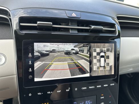 Used 2024 Hyundai Tucson Limited FWD image 18