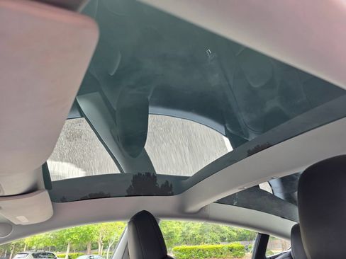 Used 2022 Tesla Model 3 Standard Range RWD image 14