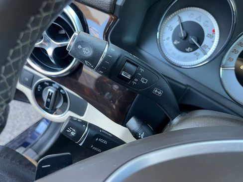 Used 2015 Mercedes-Benz GLK 250 BlueTEC 4MATIC image 12