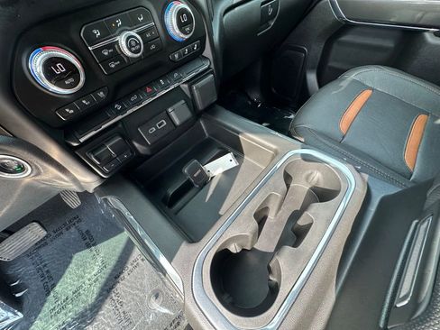 Used 2022 GMC Sierra 3500 AT4 image 19