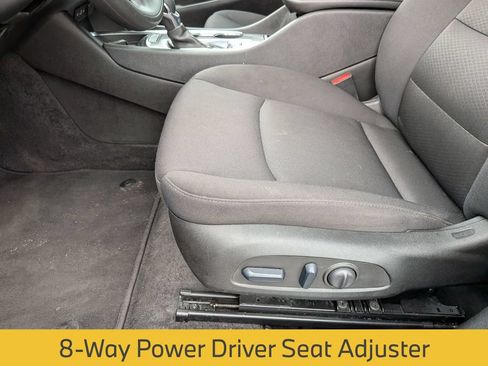 Used 2025 Chevrolet Malibu LT FWD image 15