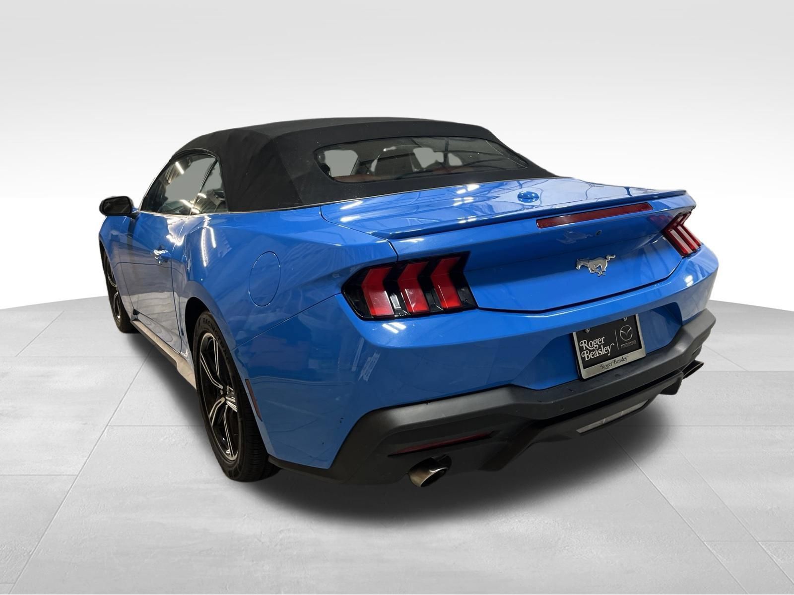 Used 2024 Ford Mustang Premium RWD image 7