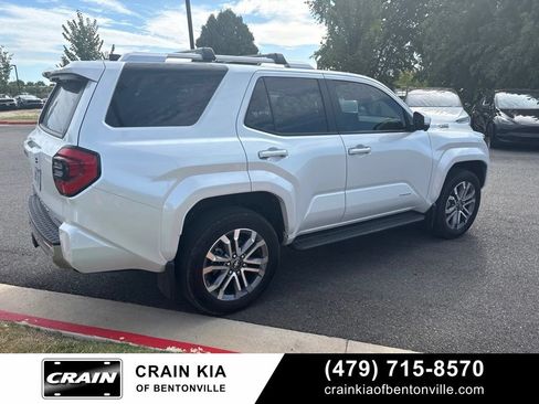 Used 2025 Toyota 4Runner Limited AWD/4WD image 4