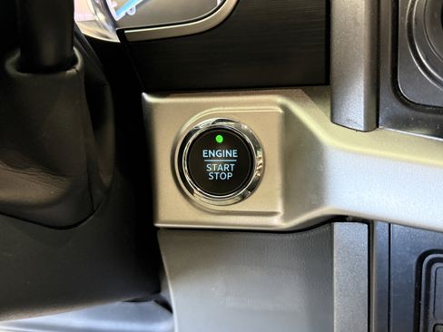 Certified 2021 Ford F150 XLT w/ Equipment Group 302A High image 30