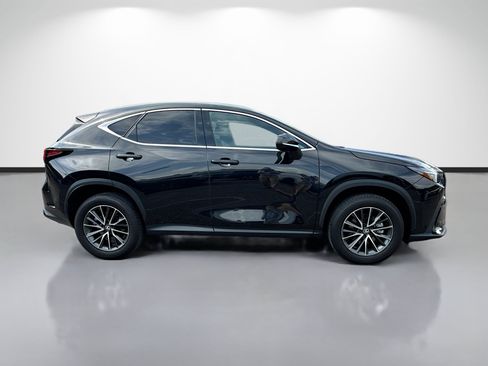 Used 2025 Lexus NX 250 FWD w/ Towing Package (2000 Lbs) image 6